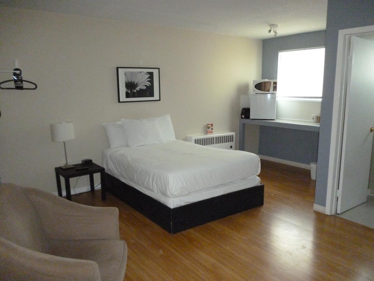 Wheel Inn Motel New Liskeard Habitación foto